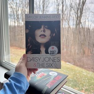 Daisy Jones and the six